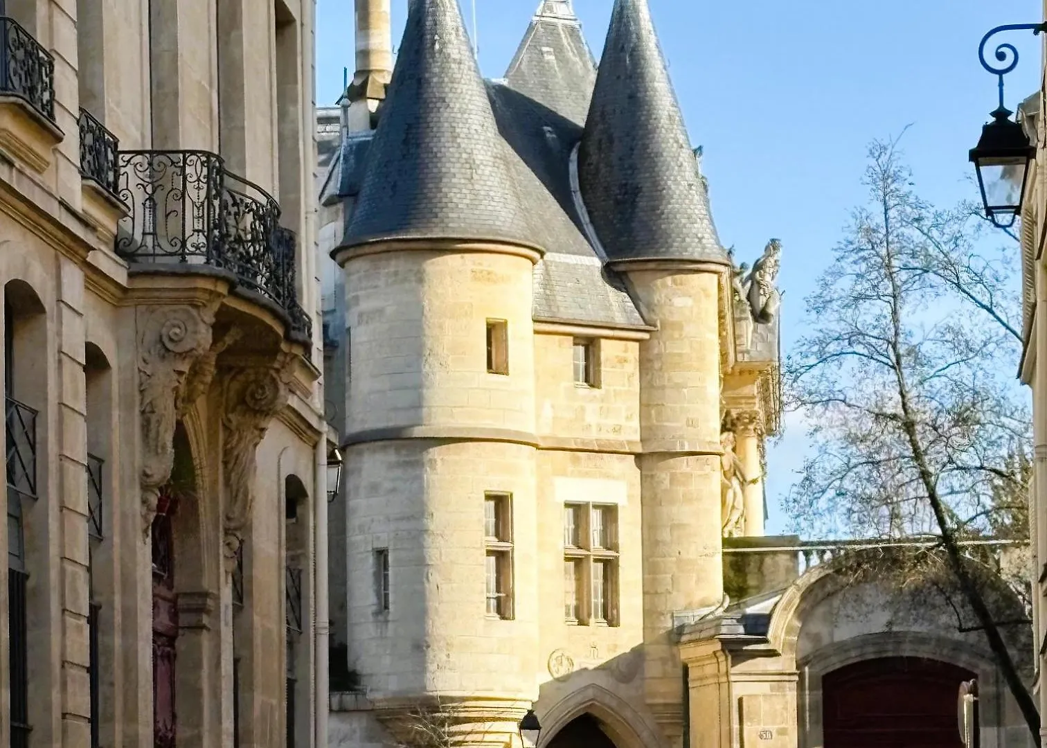 Appartement La Galerie Des Archives-Unique And Elegant Gem-Marais Aircond à Paris